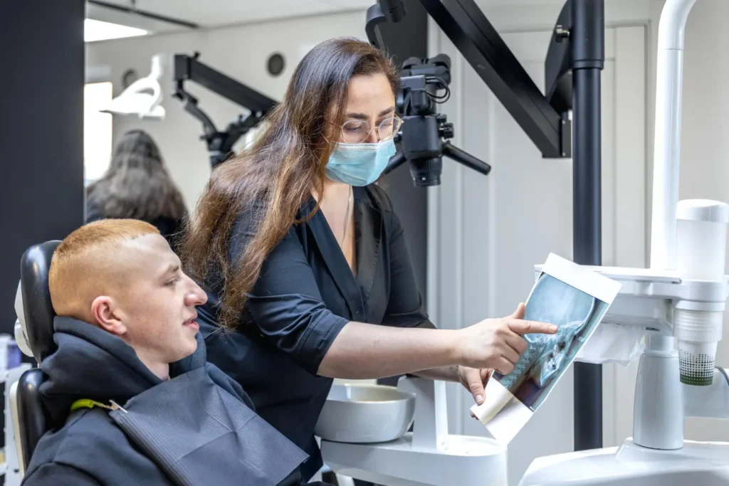 Maestría en Rehabilitación Oral, Odontología Estética Avanzada y Nuevas Tecnologías 1