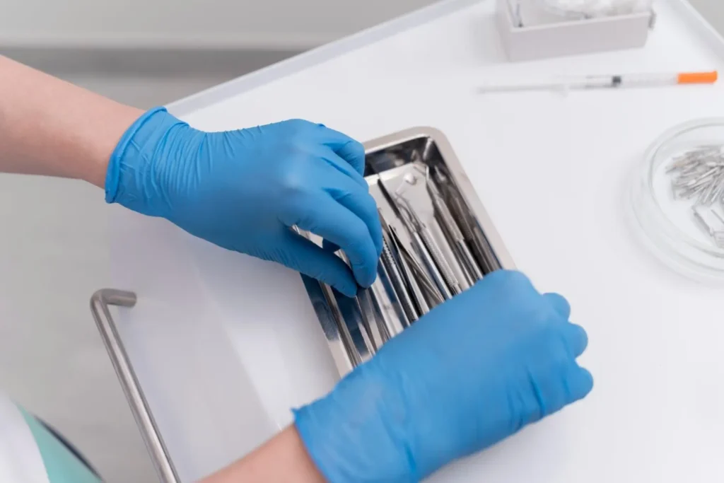 Maestría en Manejo de Material Quirúrgico e Implantes Auxiliares 2